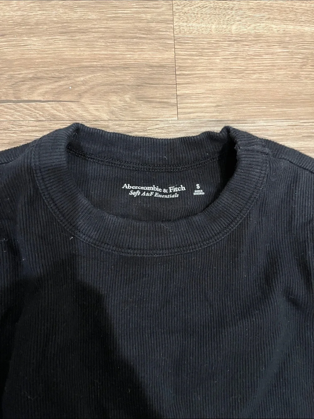 Black Ribbed Abercrombie long sleeve - Picture 2 of 3